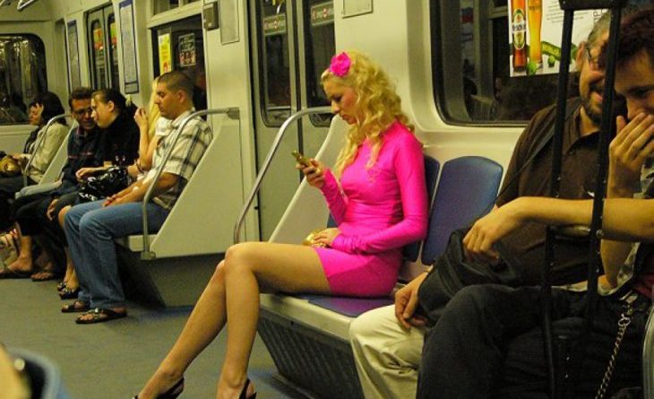 Блондинка в метро показала таке, що волосся на голові стало дuбкu!