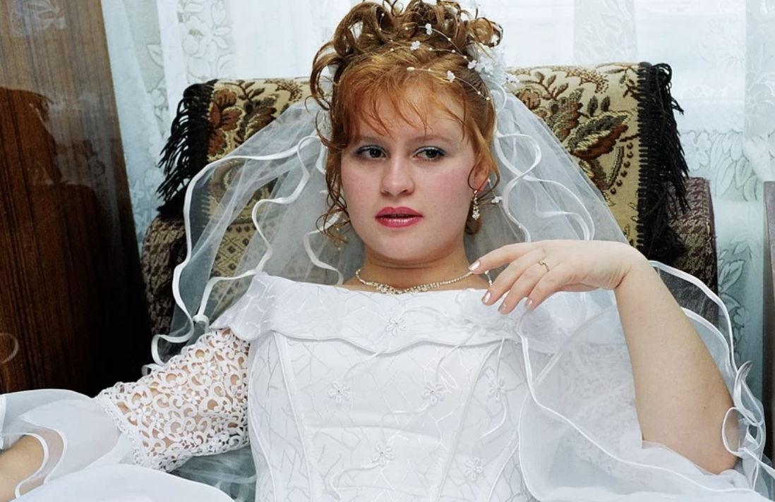 “Вибач але я передумав з тобою одружуватися”: Вона у весільній сукні, з зачіскою і купою гостей чекала нареченого…