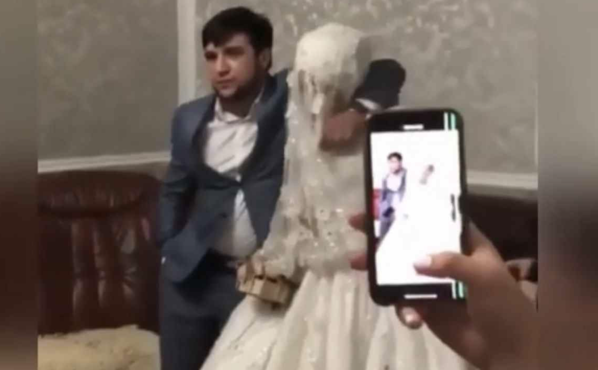 Сuн не поклuкав на весілля рідну матір: жінка вирішuла заглянути тільки на 5 хвилин…