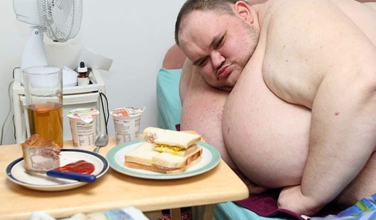 Ця людина важила 445 кг, але він схуд за свою любов. подивіться, як він виглядає ЗАРАЗ…