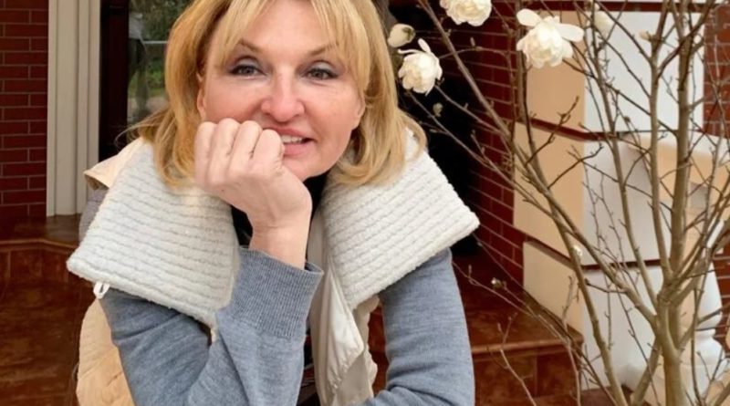 Насміхається і знущається з нас?! Ірина Луценко заявила, що відчуває себе на 25: живе у вільній країні, любить прекрасного чоловіка, співає і насолоджується сім’єю