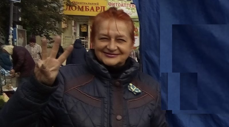 Українка: Стою в черзі за гуманітаркою, а взаді за мною розмовляють дві жінки: “Ну, что там, твоі уєхалі? – Да, но…”