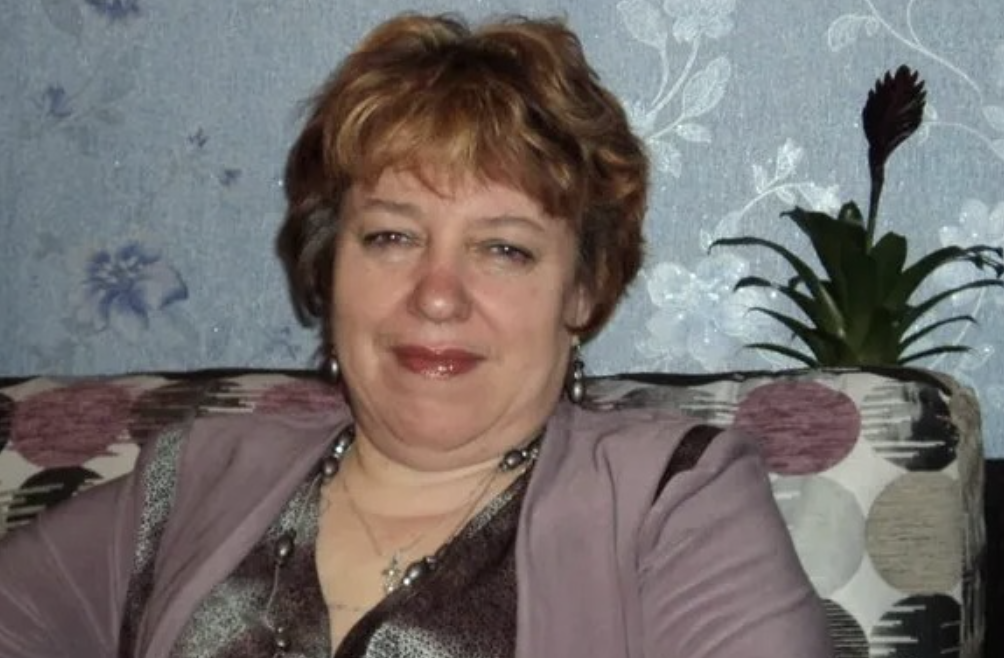 Ось вже 7 років, як я не спілкуюся з єдиним сином. Навіть коли дізналася, що Олексій на передку воює – рука не здригнулася йому зателефонувати.  Та не думайте, що я така погана мати. Адже досі не можу забути, яку підлість зробив син і осоромив мене на все місто…
