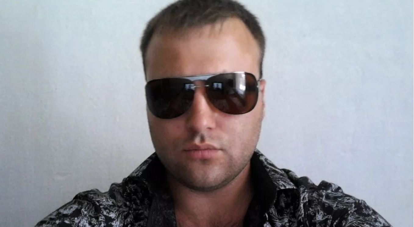 Після розлучення я одразу переїхав до коханки. Ми зустрічалися до того лише 3 місяці, але ні каплі не вагався, аби кинути жінку заради Рити.  Спершу все було просто казково – ніяких сварок, дитячих плачів та криків, дорікань, брудного посуду. Рита зустрічала після роботи, робила розслабляючий масаж.  Та потім нас наче врочили…