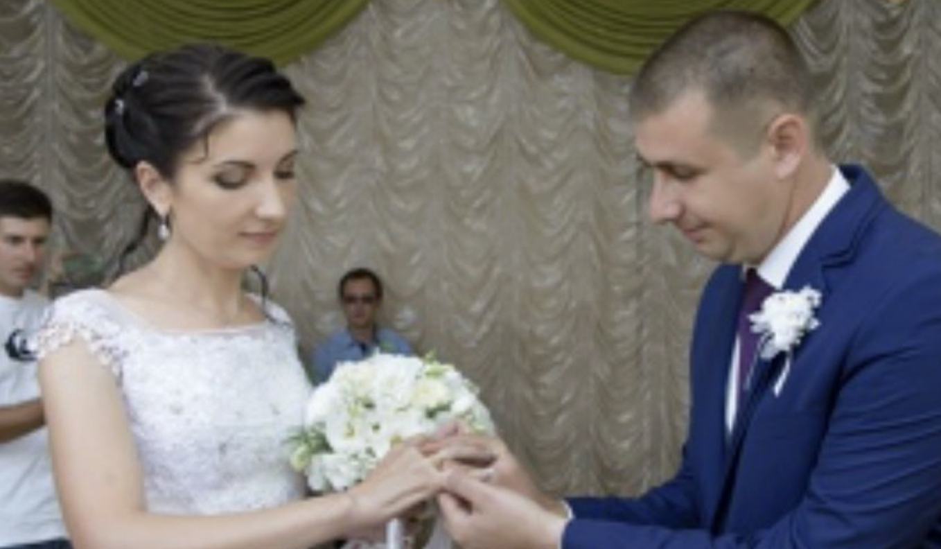 Після весілля чоловік переїхав до мене, здавалося все добре, але одна його заява відкрила мені його справжні наміри, яке нахабство.