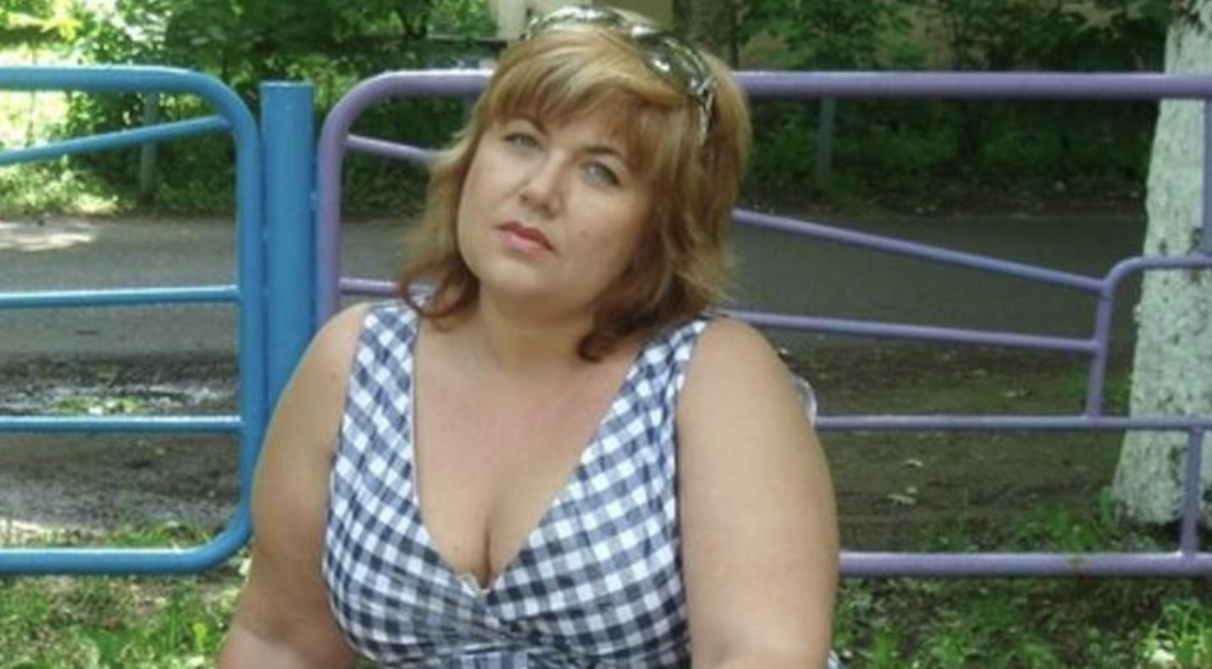 Ірина сиділа на кухні та гірко плакала. Її страждання перервав дзвінок телефону. – Ви правда з Михайлом розлучаєтеся? – пролунав голос сестри Катерини, яка навіть не привіталася.