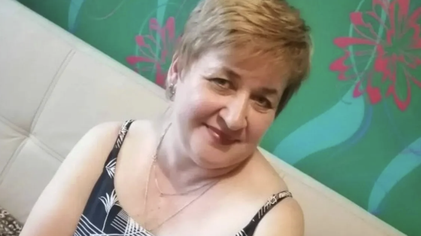 Галю, та діти твої вже дорослі, нехай самі себе забезпечують! Ти так загнешся у тій Італії… Для себе жити треба! – говорила мені кума…