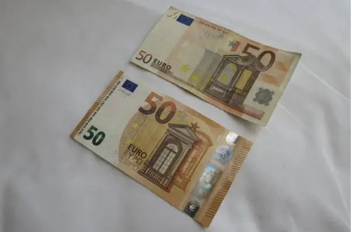 15 років гарувала за кордоном, щоб дати Іванці хороше життя – квартиру купила, висилала гроші, допомагала з ремонтом. Так донька вже привикла жити за чужий рахунок і чекати на подачки… Навіть подумати не могла, що Іванка стане таке вимагати! Зовсім не впізнаю її!  Хіба може рідна дитина так з рідною матірʼю?! Зараз поділюся з вами своєю сумною історією, можливо, ви дасте якусь мудру пораду…