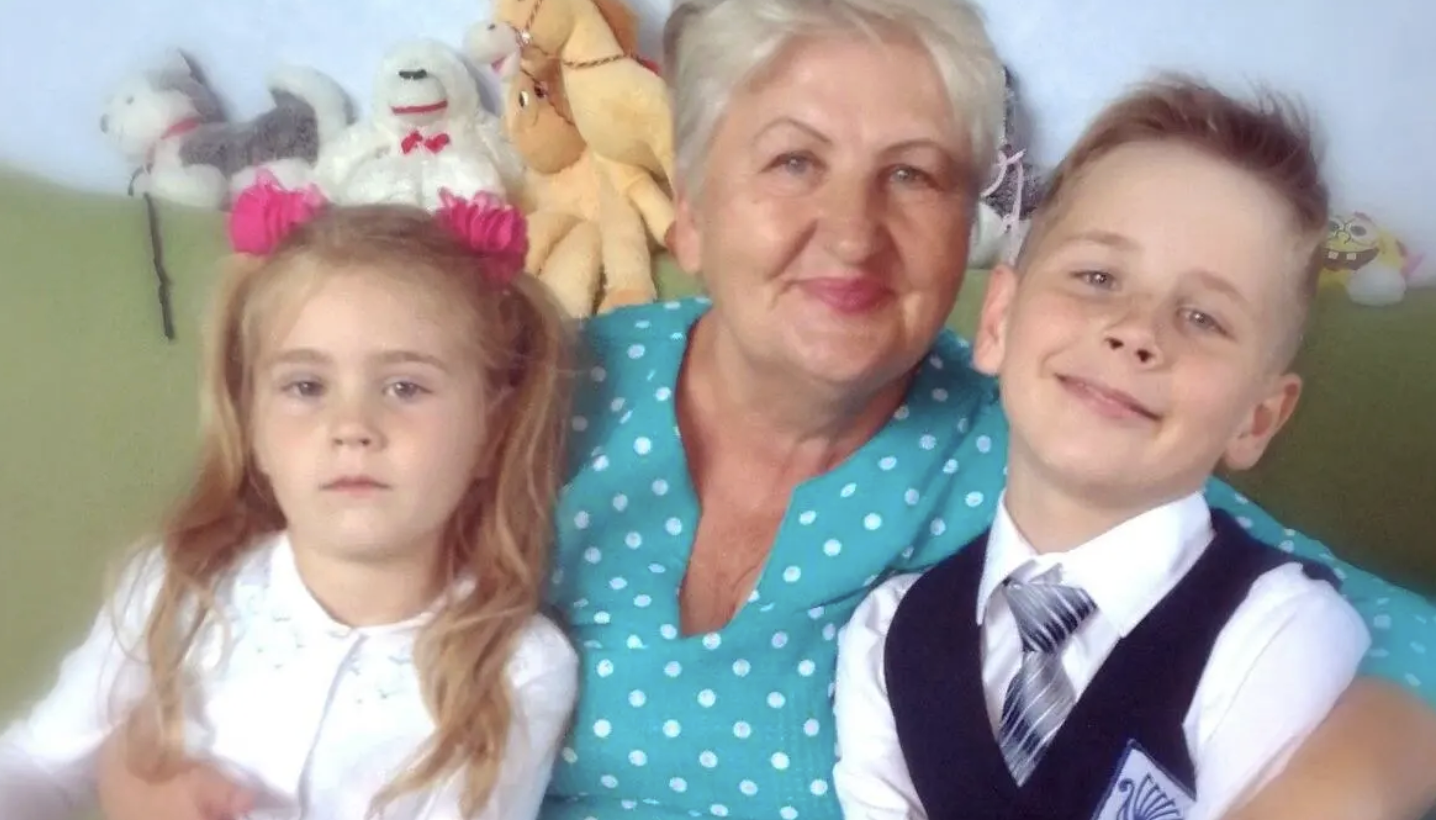 Я гадала, що мій Сергій гідно виховає діток. Однак, коли приїхала у гості – то ледь не втратила дар мови. Ну хіба можна ось так жити?