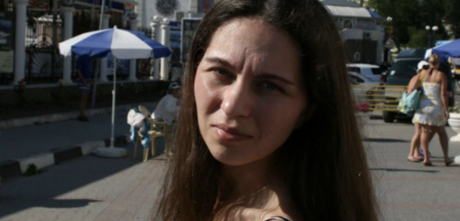 Незнайомка зупинила Іру на вулиці і вимагала дати їй спокій. Але ж Іра була заміжня, а на чужих чоловіків вона ніколи не дивилася…