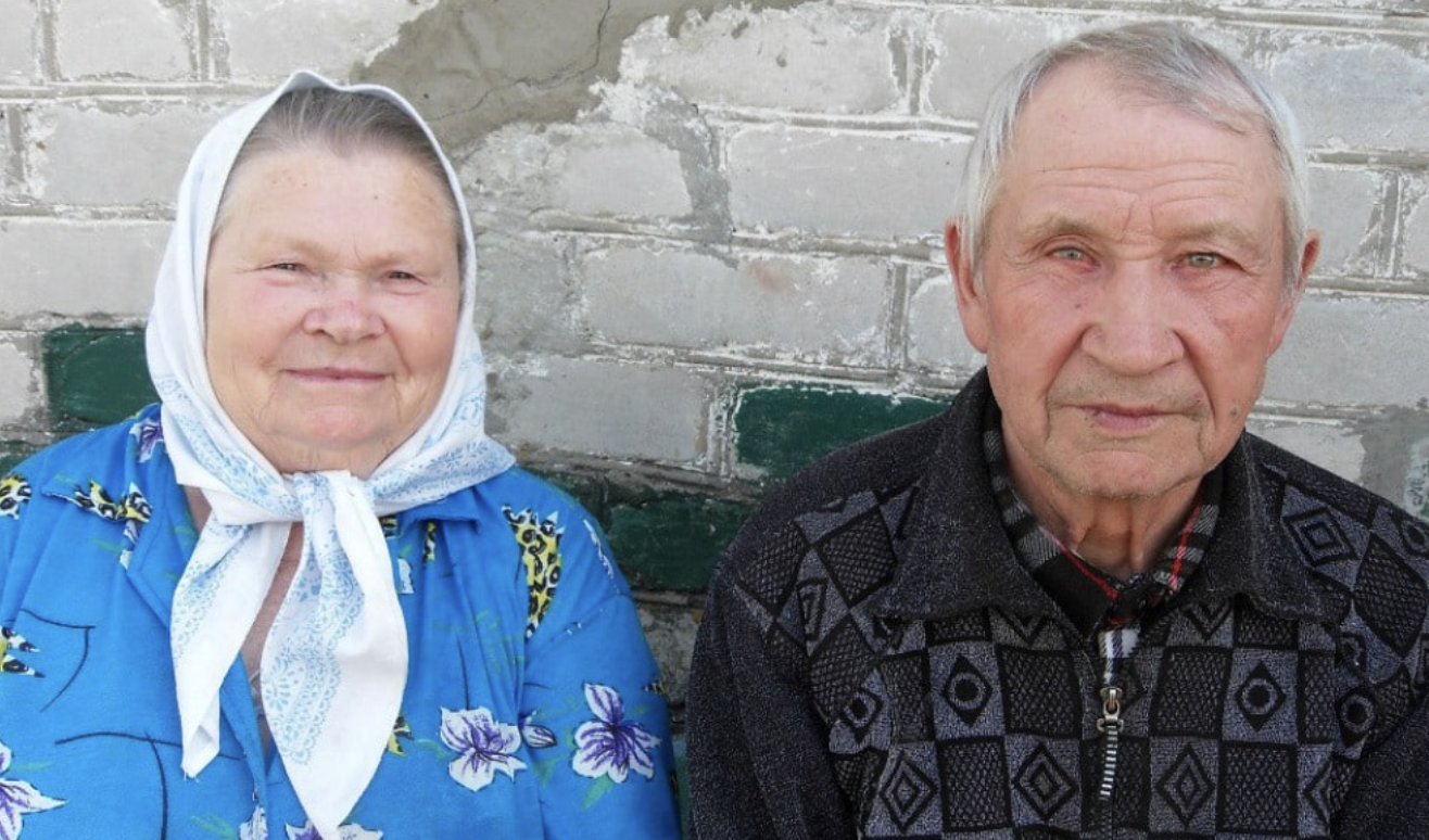 Коли сусідка наро дила сина і відмовилася від нього, ми з чоловіком взяли його до нас у сім’ю, хоч уже мали 2 доньок. Не знали ми тоді як віддячить нам Діма.