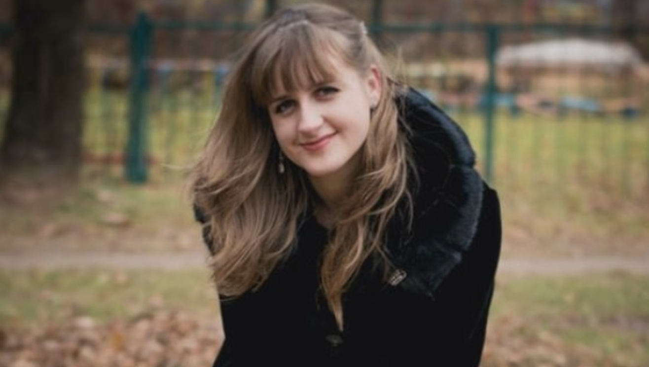 Їй було 30. Вона йшла на нічну зміну, на підлозі хропів чоловік після «застілля», а дочка тримала її за пальто і nлакала: — Не йди!