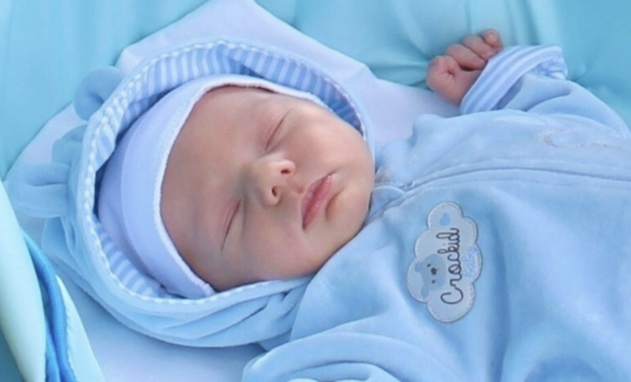 4 дні тому Аня народила дівчинку — але з пологового будинку повернулася ще й з двома хлопчиками…