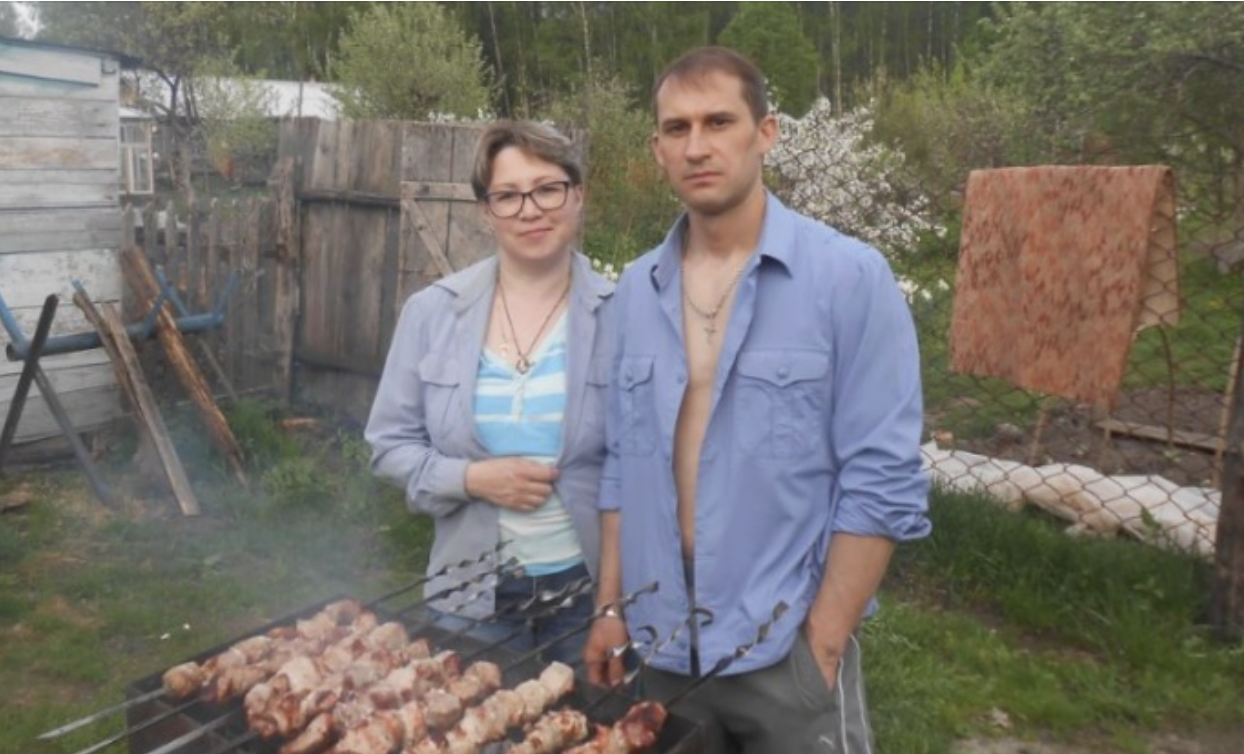 Краще пізно, як ніколи… Як добре, що друг напився і в иказав свої наміри, а то б ще до цих пір вони хазяйнувати у вас на дачі. Щастя вам і мудрості!