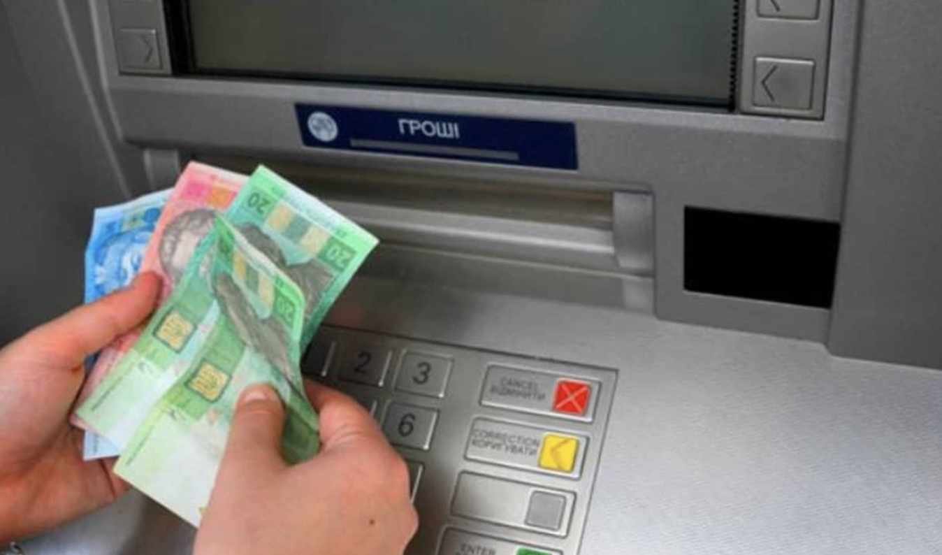 З картки зникло 80 тисяч гривень. В тебе її вкрали? – Я залишив мамі банківську картку про всяк випадок, аби мала за що ліки купити, як знадобиться. Та сталося те, чого я зовсім не очікував.