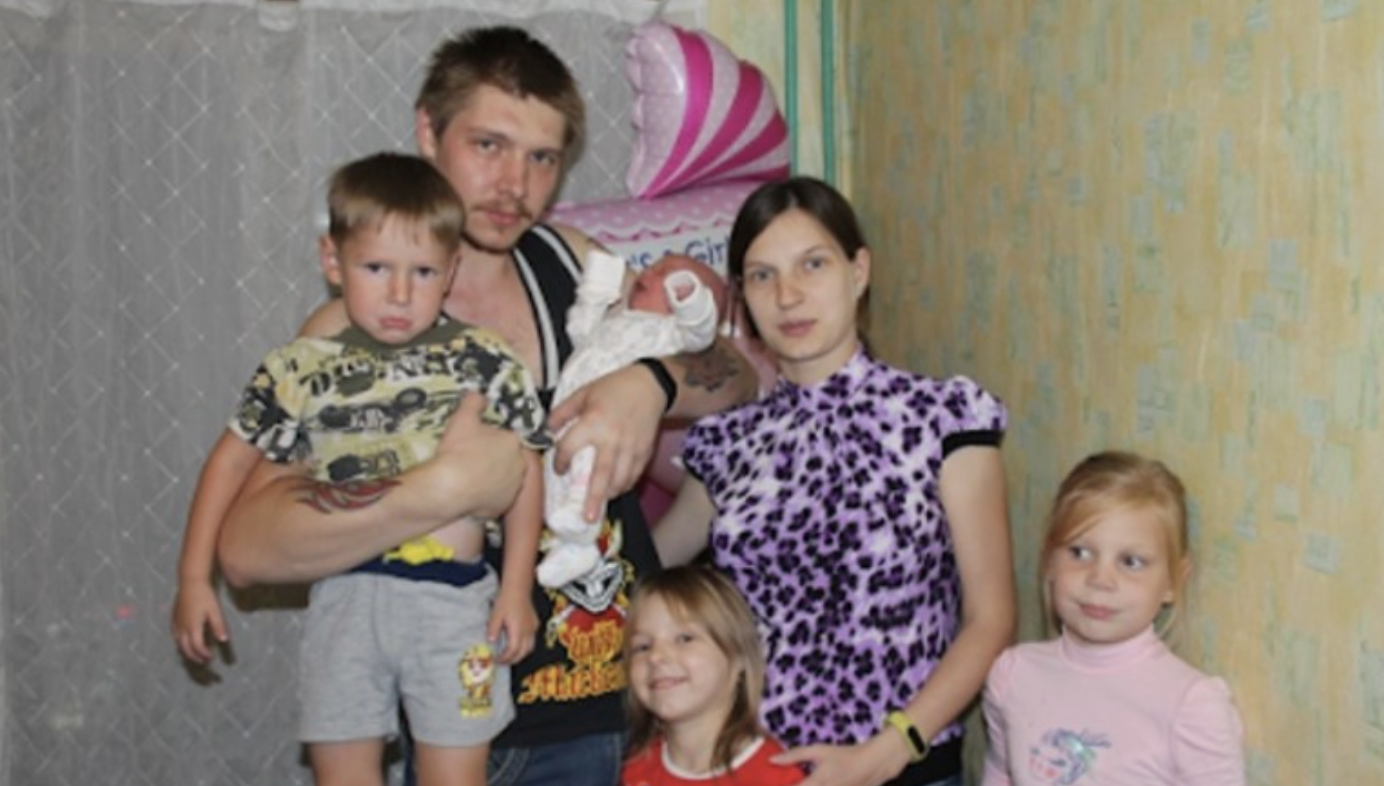 «Нам дуже важkо». Жінка наро дила 19-ту дитину в 45 років. Думає і про 20-му. Вражаюча історія…