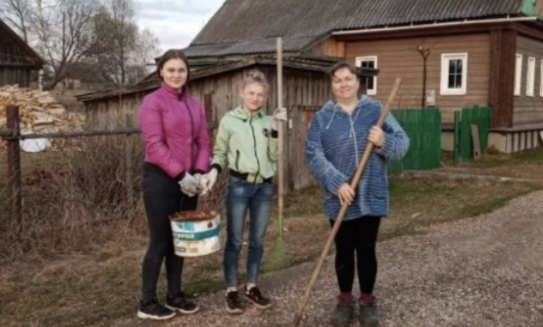 Коли доньки одна за одною вийшли заміж, у селі почали насміхатися, мовляв, скоро і моя сестра знайде собі нареченого. Ось як вона відповіла всім..
