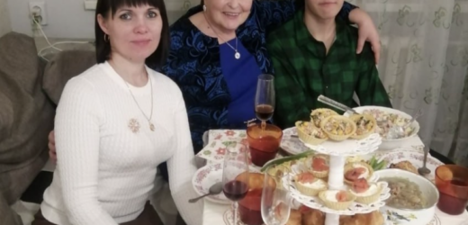 Майбутня невістка мені одразу не сподобалася. А свати – то такі люди! Одразу видно, в кого донечка пішла. Після знайомства з ними я вкотре переконалася, що син точно не буде щасливим у цьому шлюбі. Молю Бога, аби він все-таки відвернув мого сина на праведний шлях! БАЧИЛИ Б ВИ ЦИХ ГОРЕ-РОДИЧІВ – САМІ Б З ТОЇ КВАРТИРИ ТІКАЛИ!