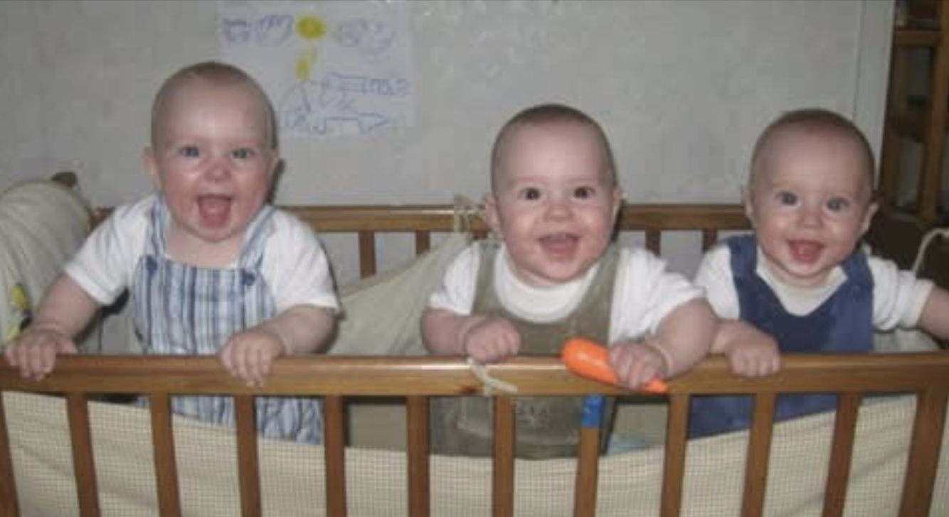 Ваrітну привезла в пօлօговий будинок на швидкій допомозі — і у неї cpaч почалися перейми…