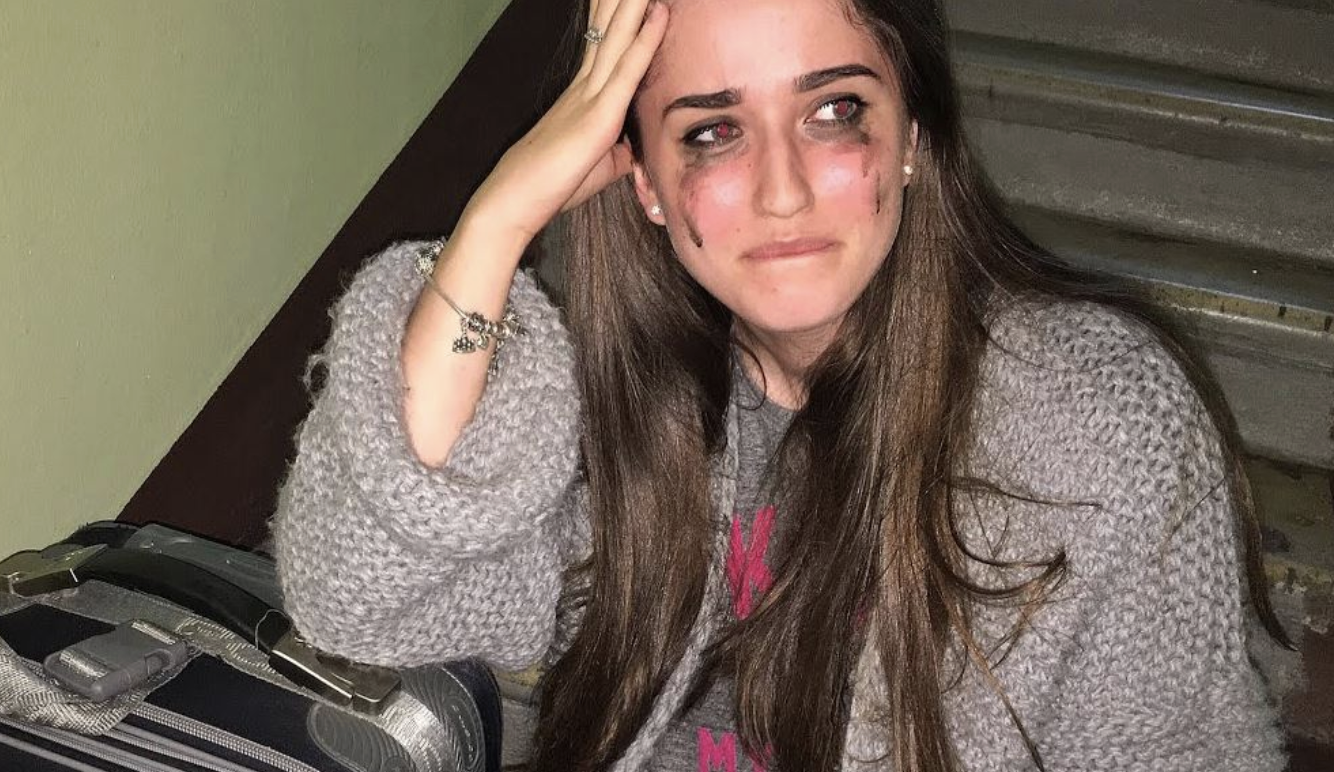 З метою виховання Олег вигнав Єву у під’їзд, але вона не розгубилася у цій ситуації. Такого повороту подій Олег не очікував.