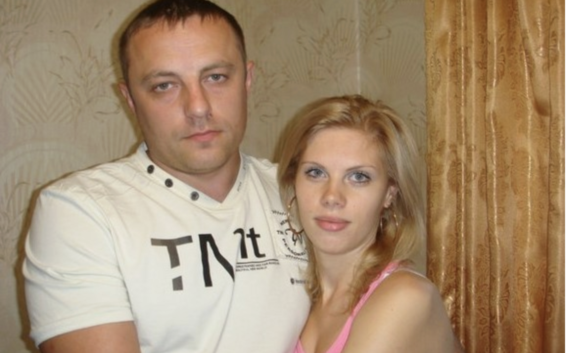 Віра розуміла, що її важке рішення було продиктовано їхнім фінансовим становищем та невпевненістю в майбутньому. Але чоловіка Віктора турбував лише її вчинок.