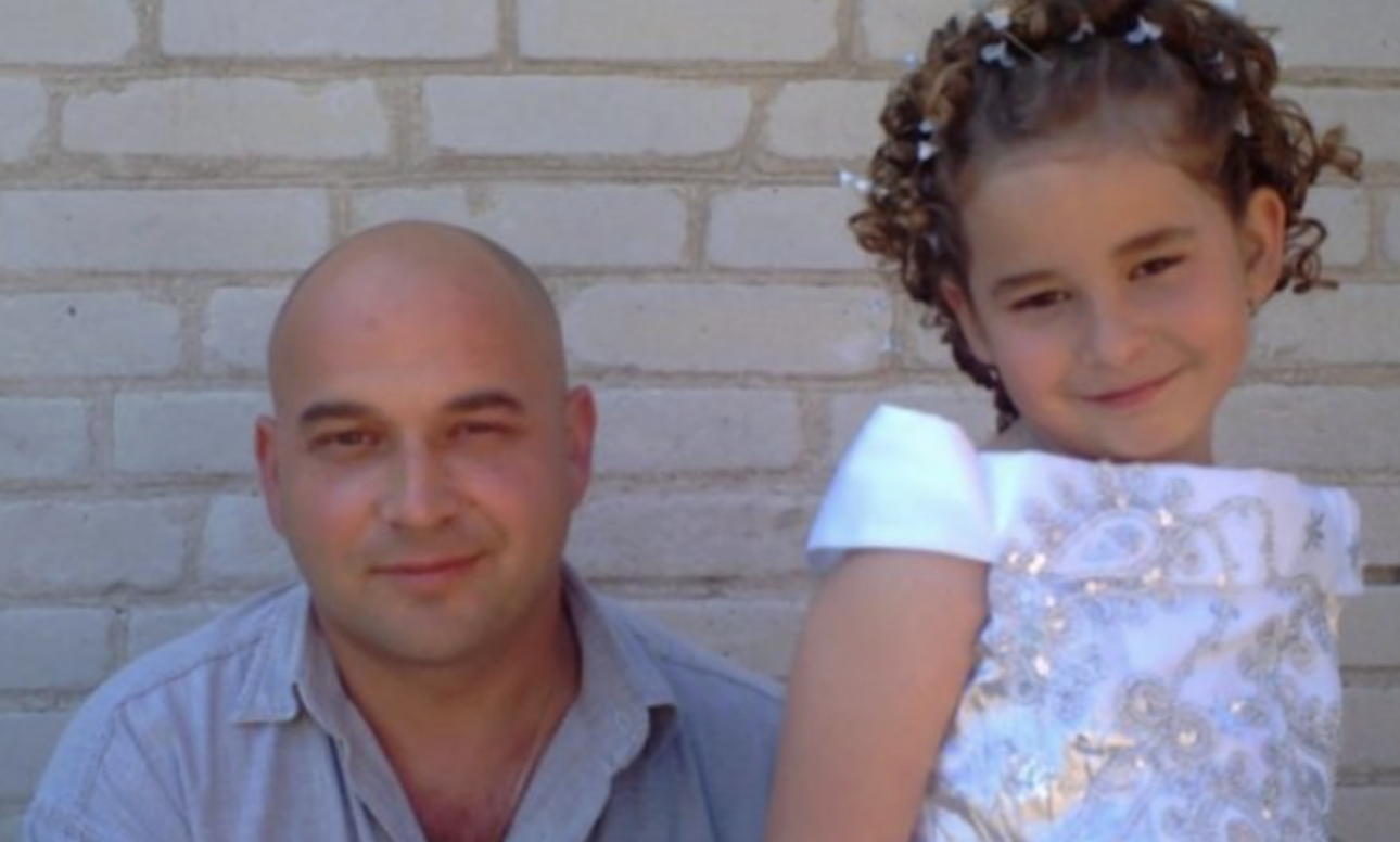 Тато, татко кричала незнайома дівчинка і бігла назустріч моєму чоловікові, і вона точно не обізналася. Те, що було потім, словами не описати…