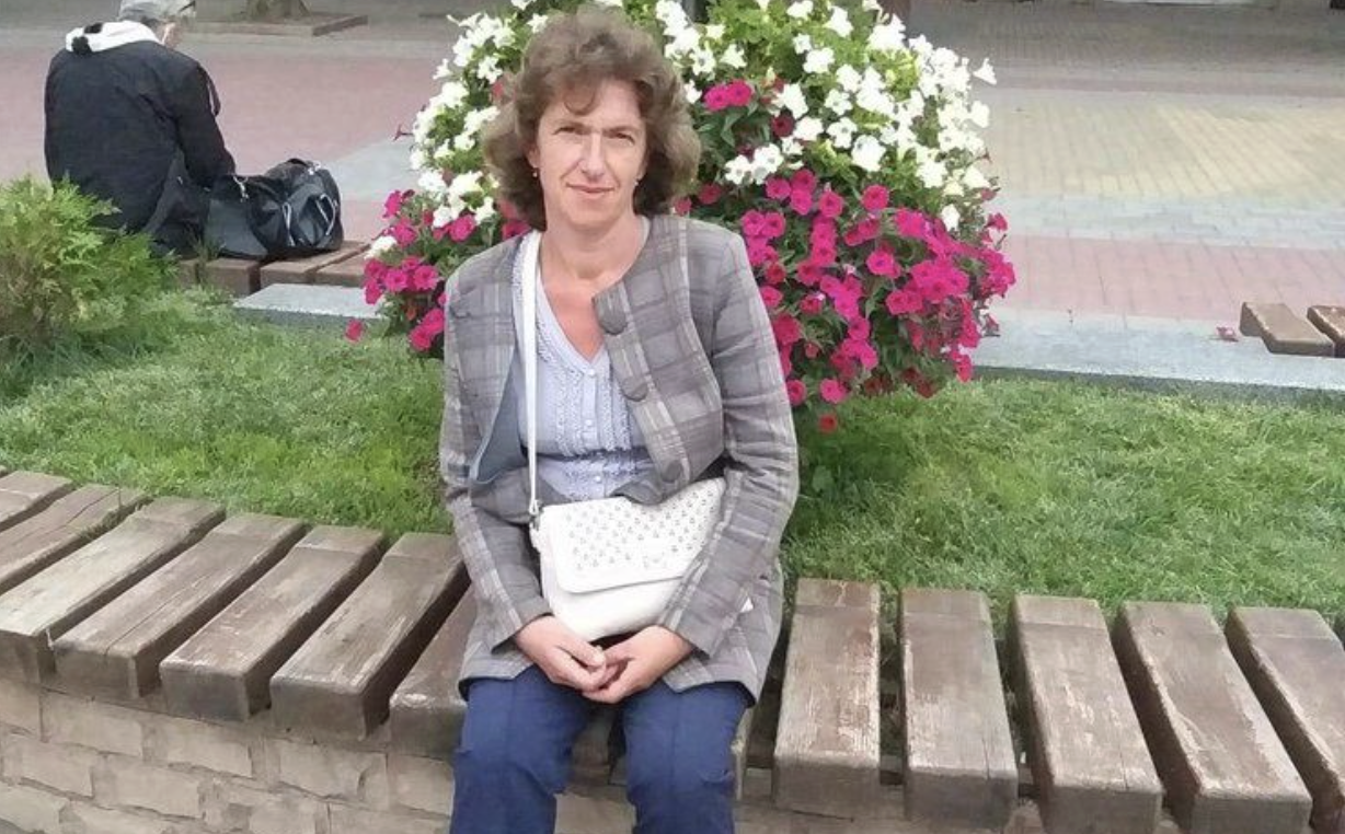 Моя тітка – біженка з Херсону. Ми її на перший час прийняли, бо було щиро шкода. Але тепер родичка взагалі втратила совість та почала себе так нахабно поводити. Вважає що їй всі винні! У нас  з чоловіком вже нема терпіння. тому от наважилися на цей крок.  Можете думати, що ми безсердечні люди, але тітка сама напросилася!