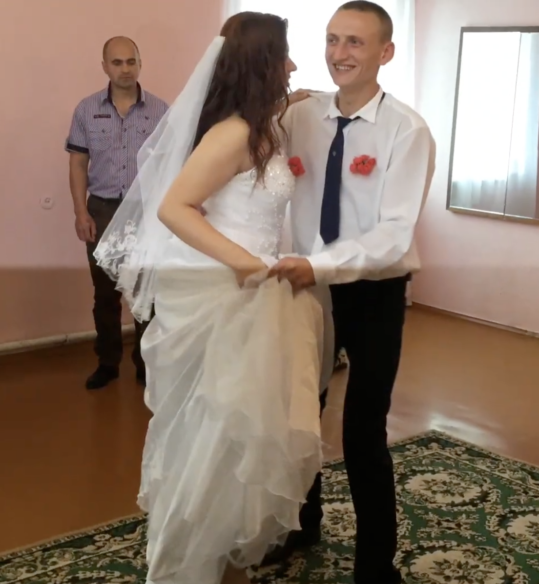 Після того, як батьки відмовились допомагати молодому подружжю з купівлею житла, Дарина навіть припустила, що вони з чоловіком не дозволять батькам спілкуватися з онуком