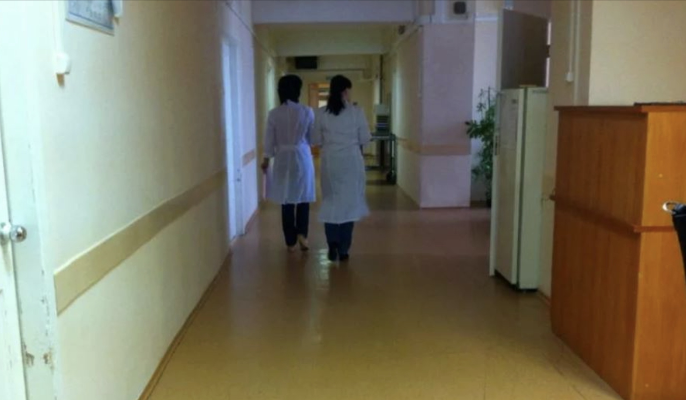 Вадим вважав себе главою сім’ї, оскільки заробляв найбільше. Але коли батькові було потрібне лікування, дружина Ганна виявилася єдиною, хто зміг вирішити цю проблему.