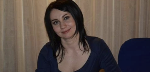 Ми в шлюбі вже 10 років. Нам обом за 30. Нашому синові-3 рочки. Ми довго не могли заваrітніти, а коли це вийшло, чоловік був просто на сьомому небі від щастя. А нещодавно він повідомив мені, що просто втомився. Почав збирати речі, кидав їх на підлогу, запихував в сумки. Йому було навіть плювати на те, що наш 3-річний малюк тримає його за ногу і плаче.