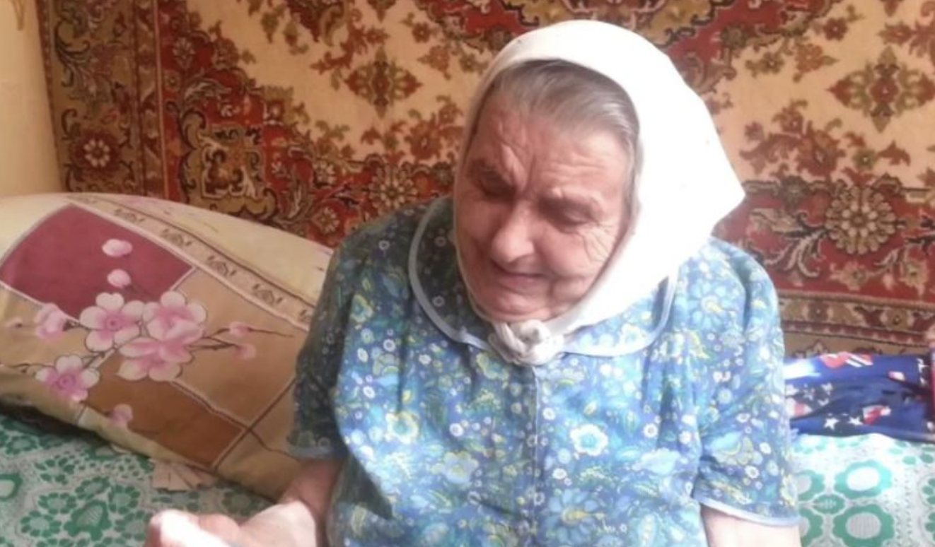 У маленькому селі практично все життя прожила одна бабуся; її звуть Зінаїда Василівна і був у неї син Віктор. Сама Зінаїда Василівна була не дуже стара, але при цьому, все своє життя страж дала через пог ане здор ов’я.Одного разу, ще молода Зінаїда, яка на той час вчилася в іншому місті, повернулася додому з малюком на руках.