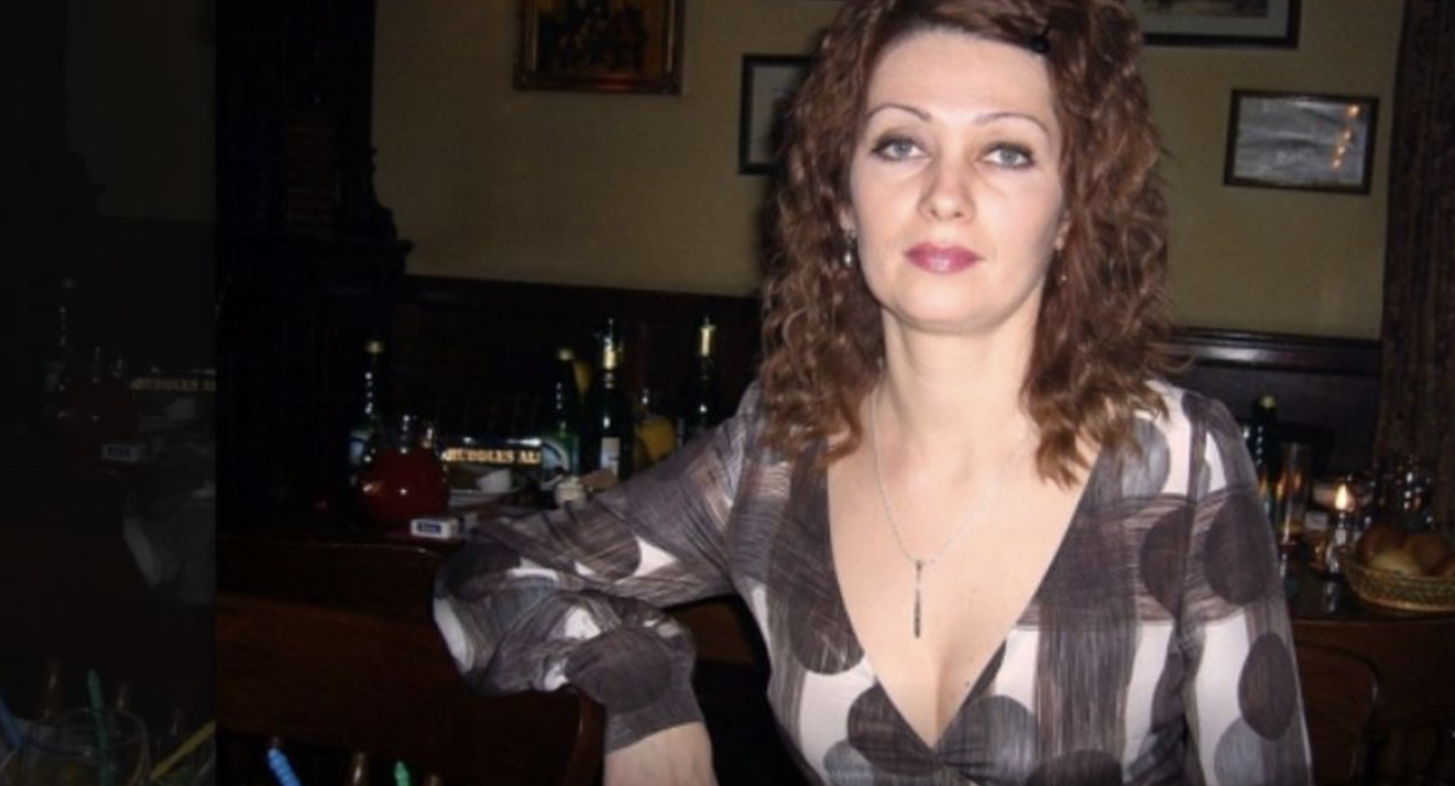 Деякі мене називають розлученою, а я себе називаю вільною жінкою. Я розлучилася з чоловіком сім років тому і придбала свободу. З чоловіком ми прожили цілих двадцять років, ростили дочку і в один момент вирішили ро злучитися. Ну, як вирішили… Все почалося з того, що чоловік почав розмовляти зі мною на високих тонах, став лаятися.