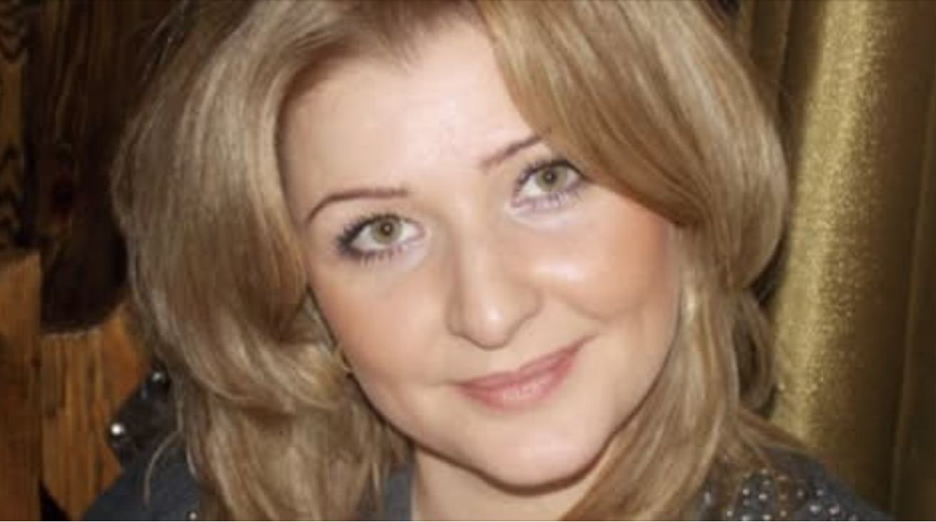 Костя, син 60-річної Тамари, подзвонив їй якось і каже: -Мамо, нас 4 людини, а ти одна. Давай знімемо тобі квартиру загородом, nлатитимемо за неї самі. Кості 35, є дружина та двоє маленьких дітей. Після весілля він привів дружину до будинку, де жив із матір’ю. Так і лишилися. Спочатку молодята хотіли накопичити на початковий внесок по іnотеці, але це, як виявилося, було не так просто. Ціни підскочили, прибутки вnали. Відкладали цю справу на найкращі часи, але вони чомусь так і не наступали. І ось вони вже давно не говорили про свою квартиру. Адже начебто живуть вони у великій квартирі, тут все є, і зручний район.