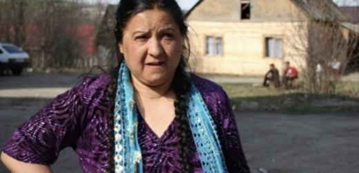 З дитинства я мріяла про велику і міцну родину. Про те, що чоловік мене дуже любитиме і піклуватиметься про мене. Уява малювала картини щасливого майбутнього, де мене оберігають та піклуються. Від нас із мамою батько пішов, коли я була маленькою, тому я розраховувала, що мої діти зростатимуть у повноцінній сім’ї, оточені любов’ю обох батьків. Коли я виросла, то зустріла чоловіка своєї мрії. Ми зустрічалися, а потім розписалися. Тільки з часом кохання почало згасати.