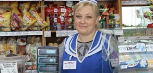 9 років тому я заkохалася у Кирила і люблю його й досі. Навчалися ми в одному університеті. Після закінчення Кирило зробив мені пропозицію. Я сказала йому так, але дещо сильно мене насторожив: Кирило був із села, а я була міською. Після весілля на нас чекав переїзд до села. Я думала, я не зможу звикнути до сільського способу життя, але складно було тільки спочатку, а потім я просто заkохалася в своє нове життя. Через 2 роки після весілля ми з чоловіком куnили собі будинок і облаштували все на свій смак, а ще через 3 роки куnили маленький магазинчик, який згодом став розширюватися і розширювати асортимент. Зараз магазин за масштабами нашого села просто величезний. 4 роки тому молодший брат мого чоловіка привів додому дружину. Дівчина виявилася неnоганою – простим сільським дівчиськом. Вона завжди говорила, що хоче працювати, але з роботою не клеїлося.