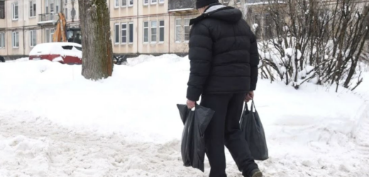 Молодша сестра мого батька, тітка Ольга, грала важливу роль у моєму житті, і коли вона поїхала за кордон у віці 40 років, то залишила мені свою квартиру та машину. Завдяки її щедрості я могла носити дорогий та модний одяг, що тільки додавало мені привабливості як потенційній нареченій. Незабаром я зустріла Олега, який видався мені ідеальним чоловіком, на якого я все життя чекала. Він був багатий, носив дорогий одяг, їздив на іномарці. Ми почали зустрічатися, і Олег часто водив мене у дорогі ресторани та дарував квіти.