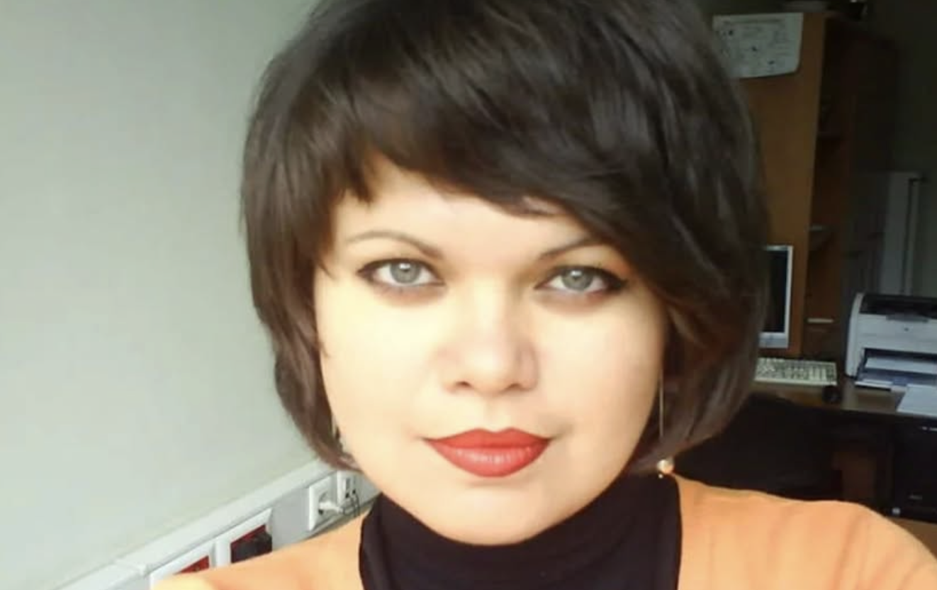 Через два місяці після смерті чоловіка Тетяни, відомого професора, до неї прийшла жінка на ім’я Ганна. Стверджуючи, що вона була коханкою професора, Ганна сміливо заявила, що у них із професором є дочка, і що дочка є його законною спадкоємицею і має право на частину його майна. Тетяна, приголомшена, засумнівалася в тому, що таке можливо, адже її чоловік за медичними показаннями не міг мати дітей. Ганна, не втрачаючи надії, наполягла на проведенні тесту на батьківство, щоби довести свою правоту.