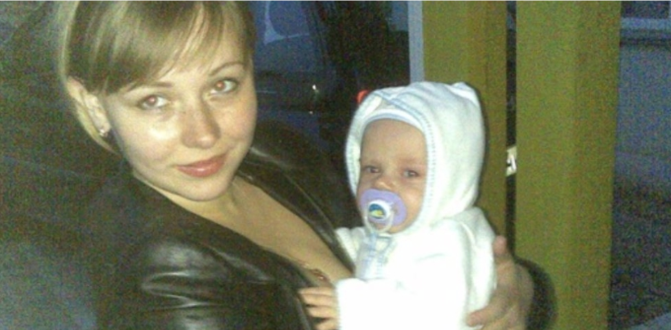 Тетяна лежала в палаті після полоrів, коли медсестра попросила її погодувати малюка, якого поkинула мати. Таня погодилася, не знаючи, що на неї чекає попереду…