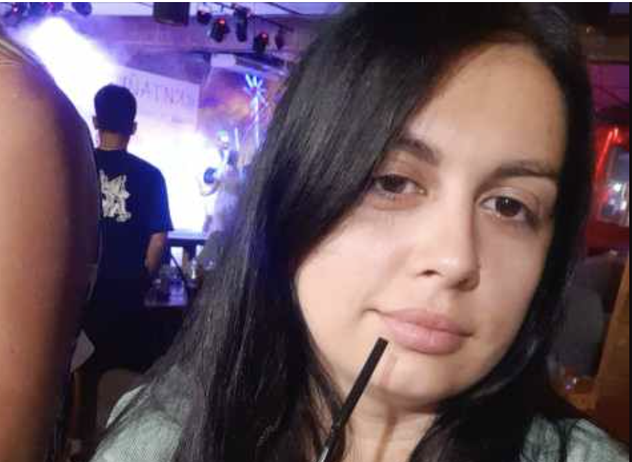 Наступного ранку гості підійнялися рано. Марина знову приготувала сніданок – яєчню та бутерброди. Атмосфера за столом була ще більш обтяжливою, ніж увечері. Усі розуміли, що візит не вдався. Олександр, допиваючи каву, глянув на брата і сказав уже без звичної веселості: – Ну, Артеме, ми, мабуть, поїдемо. Не заважатимемо вам. Ліза… передай, щоб одужувала.