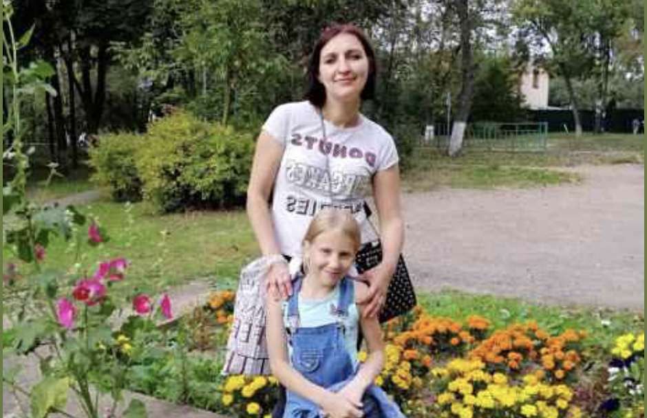 Я подав на розлучення, — В’ячеслав спокійно відсунув тарілку з вечерею, ніби повідомив про щось зовсім буденне. Тетяна повільно підняла на нього погляд. У його голосі не було сумнівів, отже, рішення остаточне.