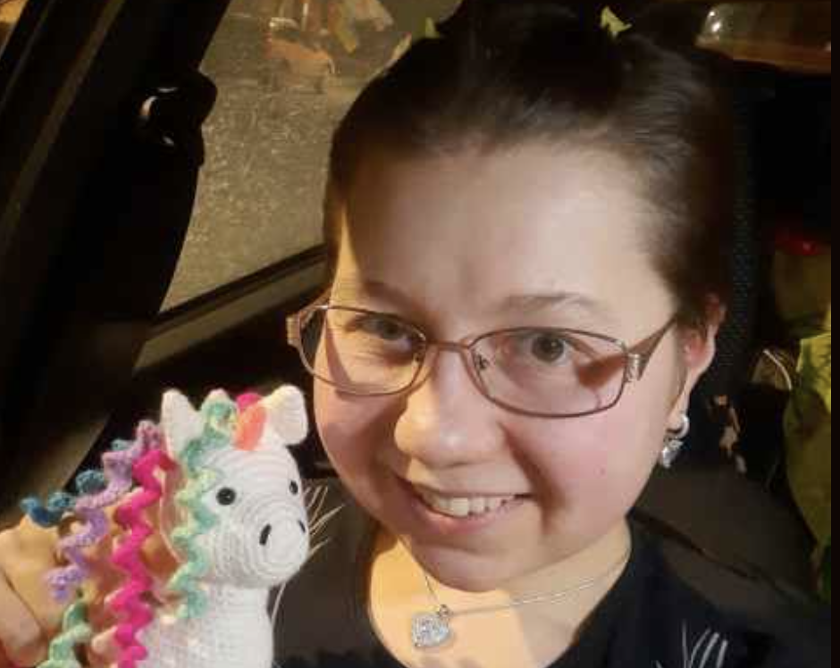 — Наталонька! — Світлана схопила мене за плечі. — Ну будь ласка! Я розумію, що вчинила неправильно. Але що мені тепер робити? Я реально не можу відмовитися від поїздки. І дітям нікуди йти. Ну десять днів! Я тобі компенсую, що хочеш куплю! — Мені нічого не потрібно! Мені потрібно, щоб мене поважали!