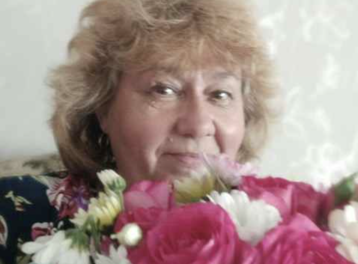 Можна сказати, що я почала жити по-справжньому лише 15 років тому, коли наважилася за кордон на заробітки їздити. Вибрала я Німеччину, бо ще зі школи непогано знала німецьку мову. Діти на той час, коли я їхала, студентами були, і я розуміла, що вони входять в такий період, що лише “дай і дай”. Освіту треба дати, весілля згодом треба зробити, житлом забезпечити дітей – теж наш батьківський обов’язок.