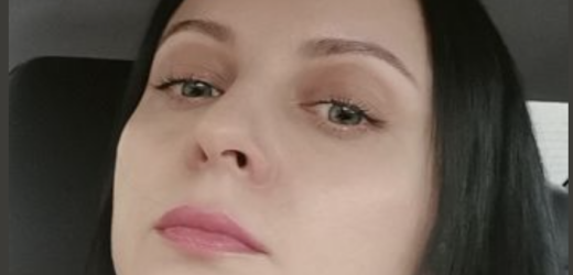 Олена Іванівна з’явилася в моєму житті після розлучення, як несподіваний квітневий дощ — начебто незначна подія, але згодом стало зрозуміло, що вона принесла серйозні зміни. Коли я розривала стосунки з її сином, Богданом, то щиро вірила: ця жінка назавжди зникне з мого життя.