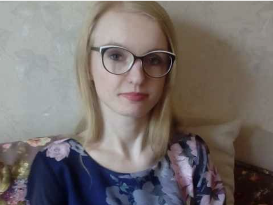 – Мамо, поверни мені мої гроші! Я не дозволяв тобі їх чіпати! Лариска обійдеться і без відпустки, ці триста тисяч на ремонт підуть. Інакше я викликаю поліцію! Мати схопилася за серце і впала на стілець. …Женя вдесяте, напевно, провела долонею по картонній коробці, притискаючи липку стрічку, і видихнула, здуваючи з чола пасмо, що вибилося. У новій квартирі бридко смерділо мокрою псиною, хоча собак у попередніх мешканців зроду не було.