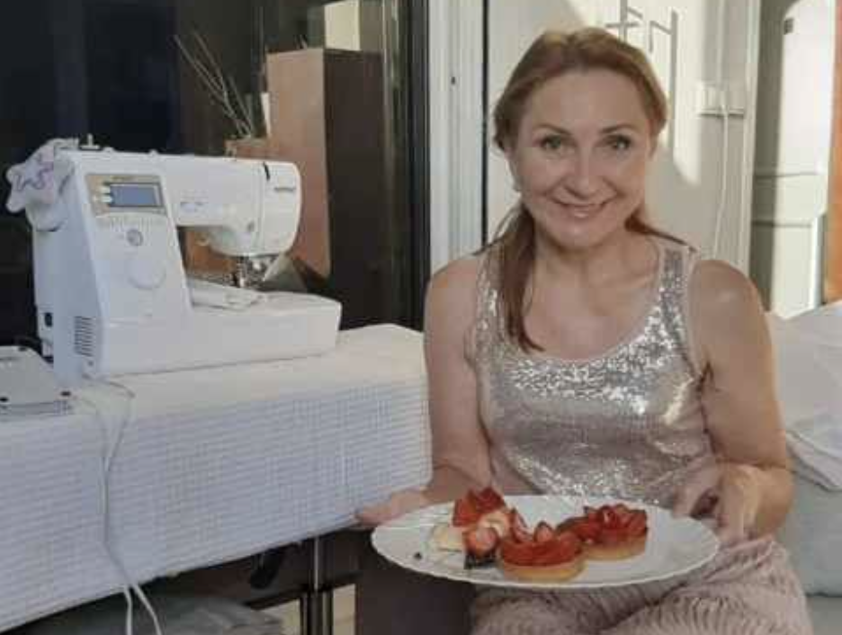 – Наталю, мила, приїжджай, – Тетяна Олегівна практично плакала в трубку. – Я більше так не можу … – Що сталося? – захвилювалася подруга. – Я заважаю жити своєму синові! Треба щось із цим робити! Краще б мене не стало. – Не кажи нісенітниці, – Наталя Іванівна включила метал у голосі – це завжди допомагало привести в себе Тетяну, – чекай, буду за годину…