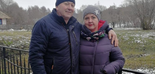 Я в Німеччині на заробітках. А син вирішив мене так осоромити на все місто! Боже, люди добрі, мені як подруги почали одна за одною писати та телефонувати у Скайп. Коли я почула ці плітки – то аж за серце вхопилася.  Виявляється, Микита знайшов собі дівку….