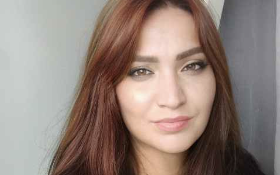 Відкривши холодильник, вона здивувалася-там лежали недоїдені страви, мабуть, після вчорашньої вечері. І ці страви були приготовлені не на швидку руку. Отже, той, хто їх готував, мав достатньо часу, і він нікуди не поспішав. Тут же стояла пляшка ігристого. Прочитавши назву, Ліда здивовано підняла брови. Ого! Ігристе було не з дешевих. У сушарці для посуду два чисті келихи.