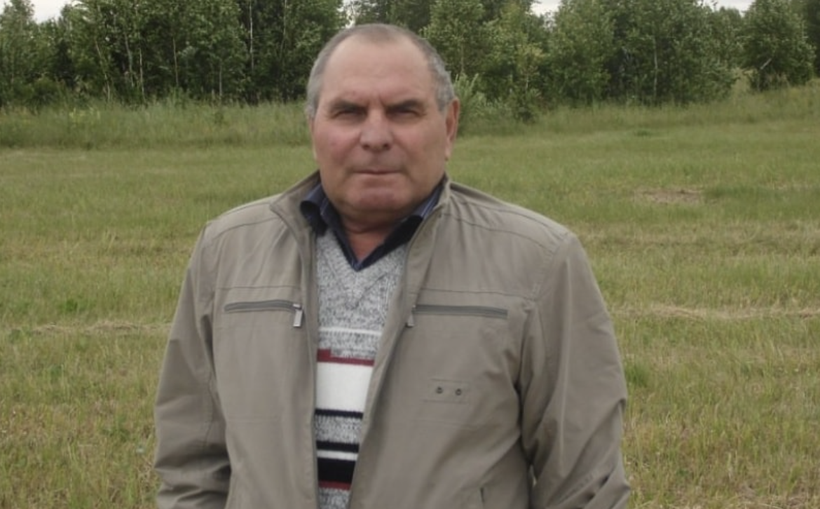 Ми з дружиною були дуже раді, коли наша єдина дочка схотіла після весілля жити з нами. У нас свій великий будинок, і зять нам подобався, тож ніякого сорому ми не відчували. Та й дитина наша під боком. Що ще потрібно? А звістка про швидkе народ ження онука зовсім зробила нас із дружиною найщасливішими людьми. За першим онуком наxро дився другий, а за ними ще й двійнята. Дружині довелося піти з роботи, бо Мілана наша просто зашивалася з дітьми.