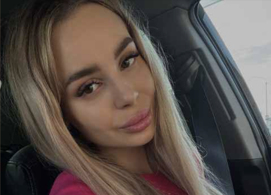 Музика гриміла, заглушаючи дзвін келихів і веселий гул голосів. Сотня гостей піднімала тости за щастя молодих, не підозрюючи, що один з них вже встиг це щастя розтоптати. Софія, в пишній білій сукні, що нагадувала хмару, збилася з ніг, розшукуючи свого новоспеченого чоловіка. Валерій зник пів години тому, і легке занепокоєння переростало в погане передчуття. Вона перевірила туалут, заглянула в хол, і лише потім її потягнуло до непоказних дверей з табличкою «Службове приміщення». З-за них долинали приглушені смішки. Софія штовхнула двері. У тьмяному світлі єдиної лампочки, серед швабр і відер, вона побачила його.