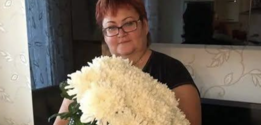 – Та хто ти така, щоб до мене йти?– Онучечко… яка ти гарна стала, доросла! …Чого ж ти стоїш, як вкопана?…Ходи, обійми бабусю! – щебетала свекруха через 17 років після свого ганебного вчинку два дні назад…